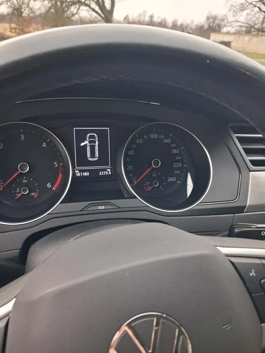 Volkswagen Passat 2020 photo 2