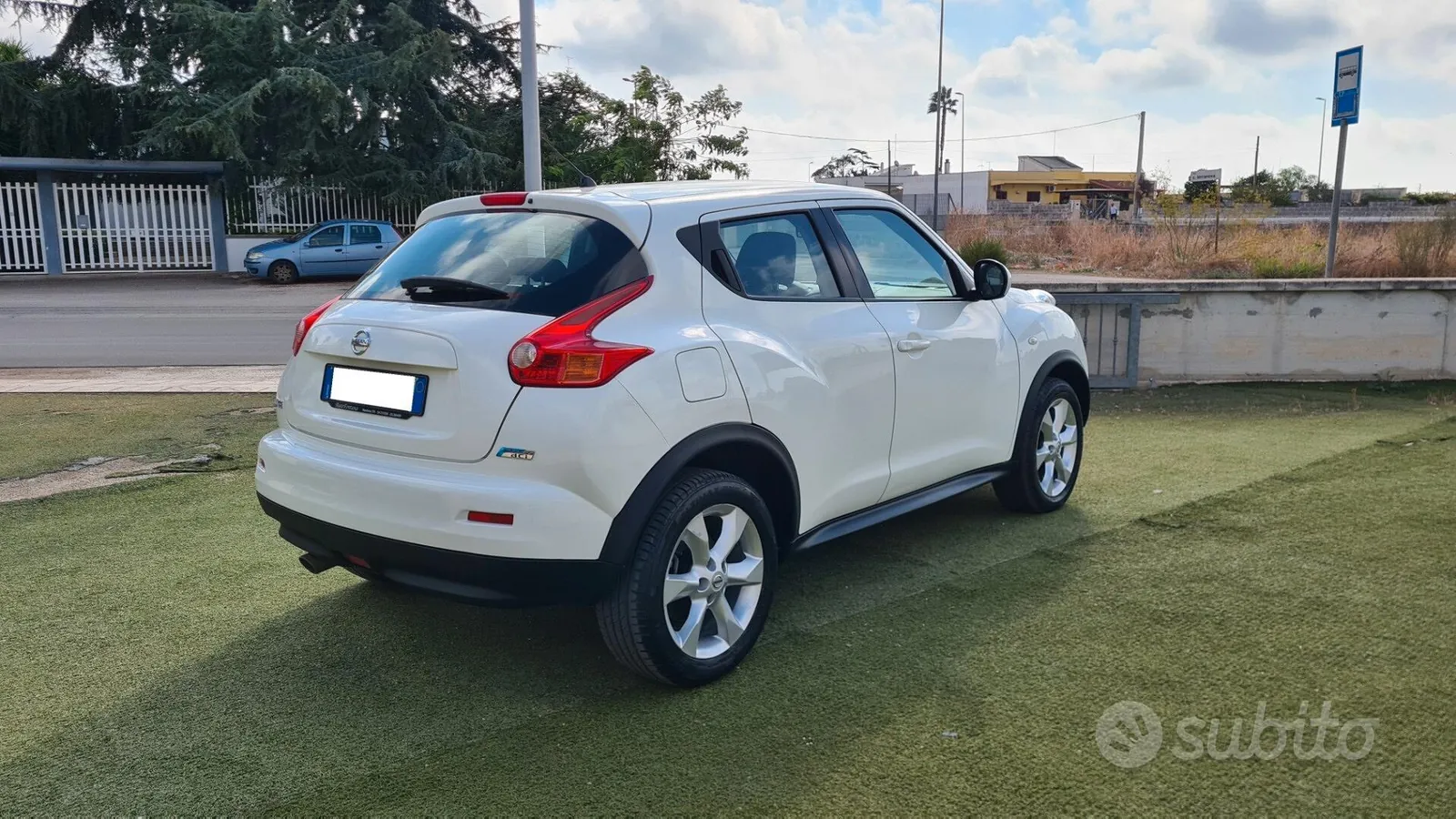 Nissan Juke 2012 photo 3