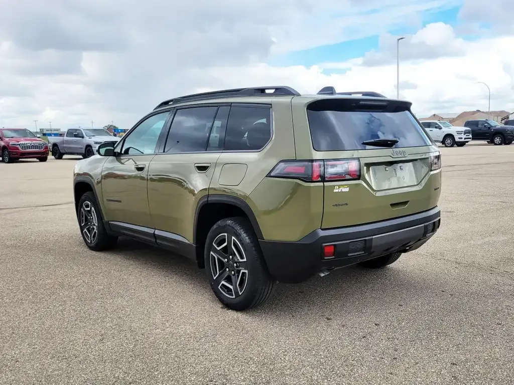 Jeep Cherokee 2026 photo 4