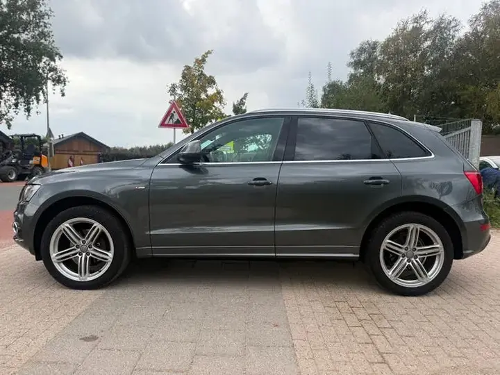 Audi Q5 2012 photo 2