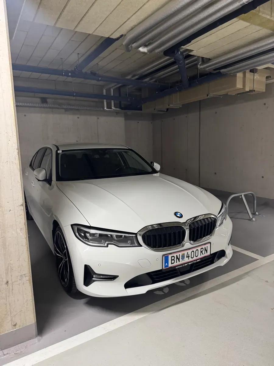 BMW 3 Series 2020 photo 3