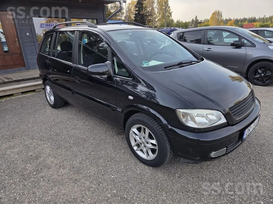 Opel Zafira 2004 photo 2