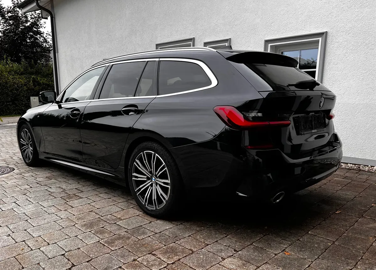 BMW 3 Series 2020 photo 2
