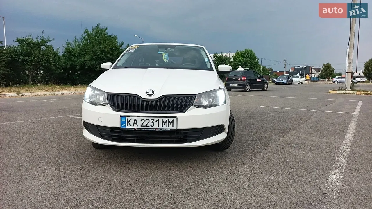 Skoda Fabia 2017 photo 3