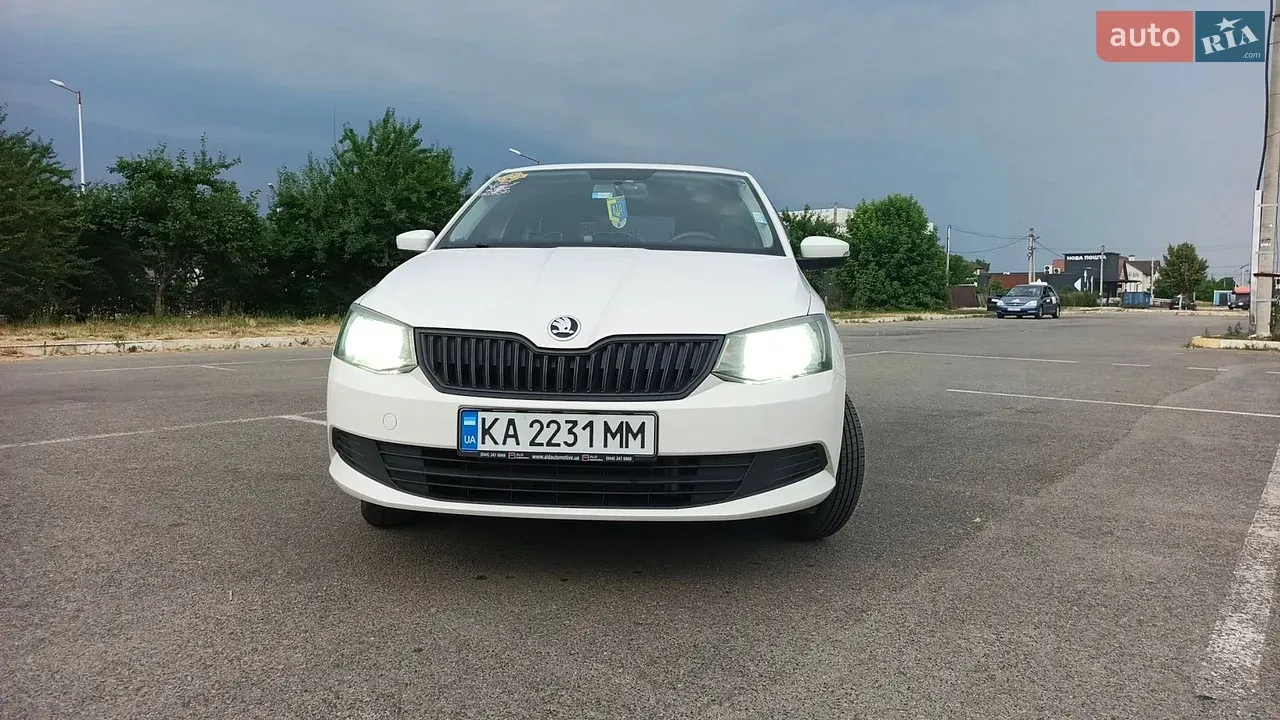 Skoda Fabia 2017 photo 5