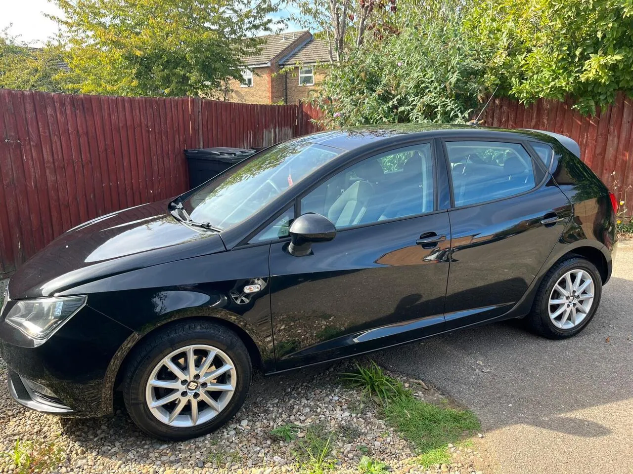 Seat Ibiza 2016 photo 2
