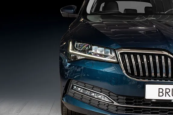 Skoda Superb 2023 photo 4