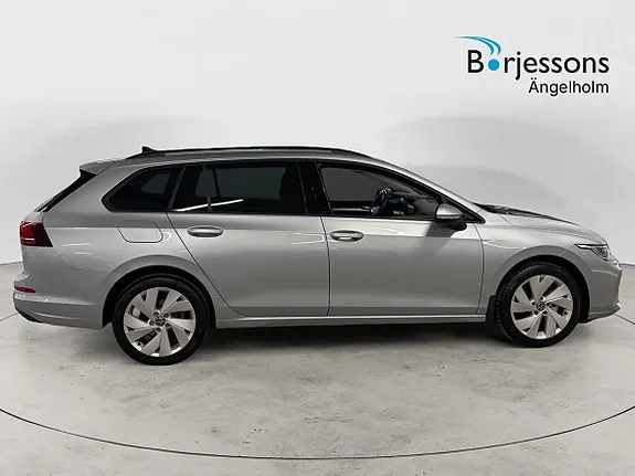 Volkswagen Golf 2025 photo 2