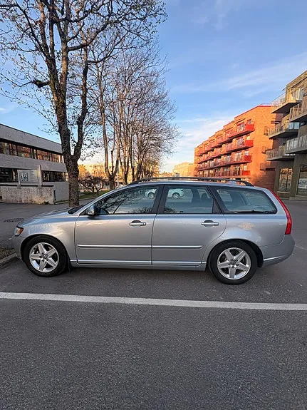 Volvo V50 2010 photo 5