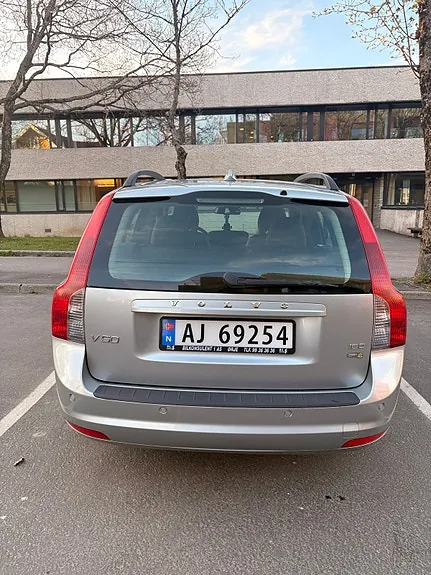 Volvo V50 2010 photo 4