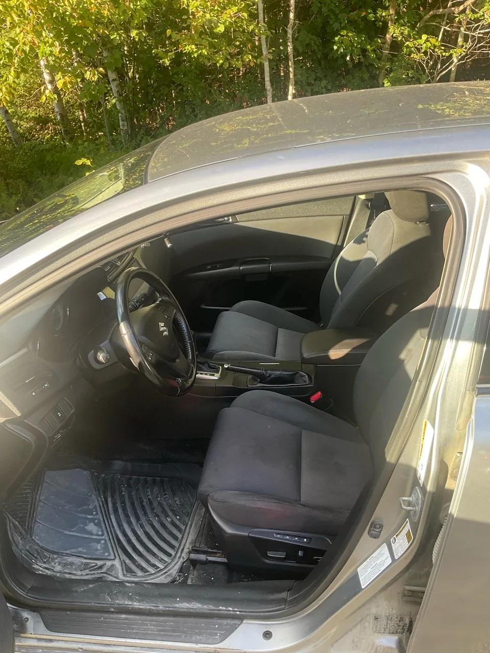 Suzuki Kizashi 2011 photo 4