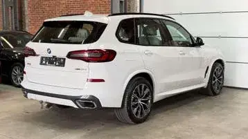 BMW X5 2021 photo 2