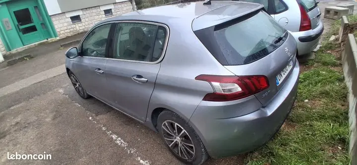 Peugeot 308 2015 photo 3
