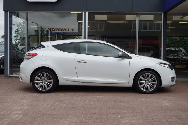 Renault Mégane 2013 photo 3