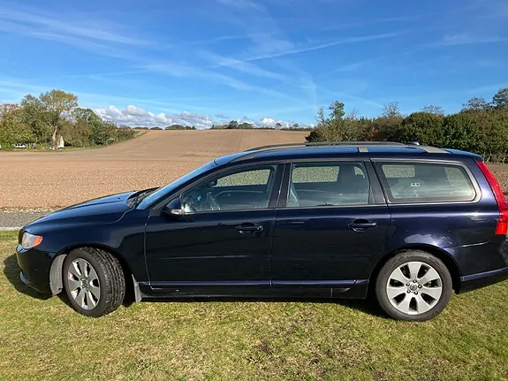 Volvo V70 2008 photo 2
