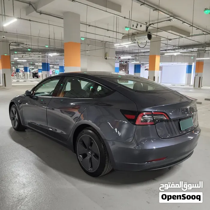 Tesla Model 3 2023 photo 4