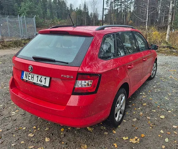 Skoda Fabia 2017 photo 2