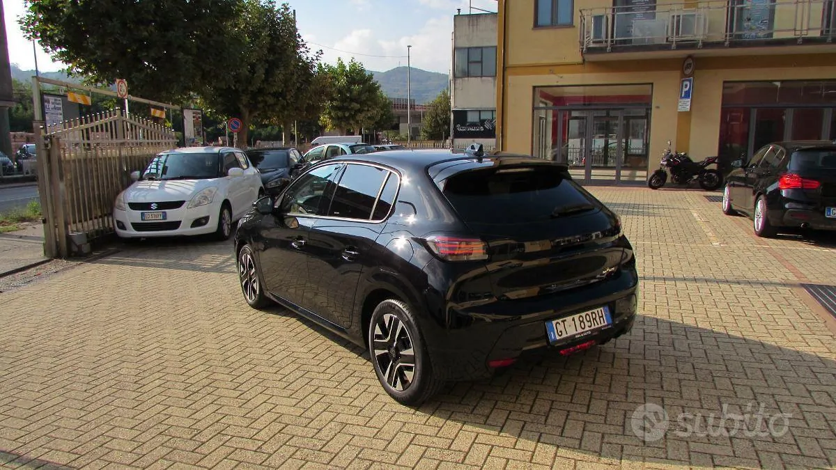 Peugeot 208 2024 photo 3