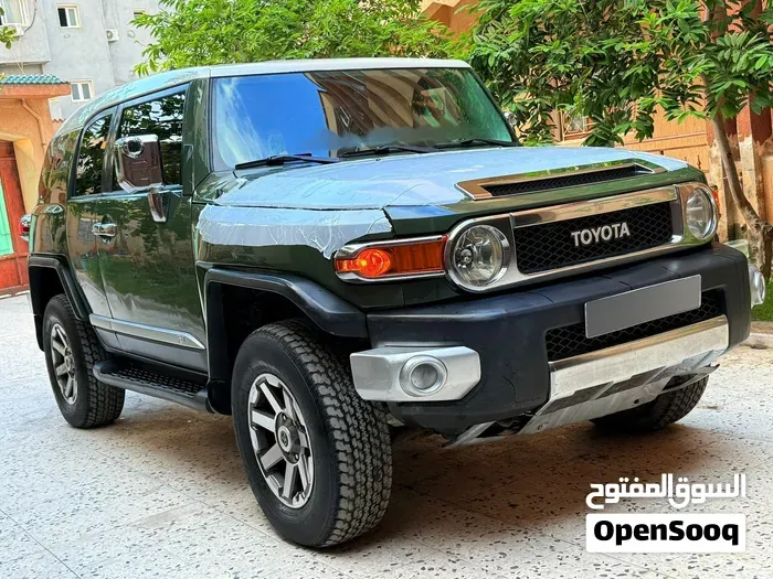 Toyota Fj Gxr 2013 photo 3