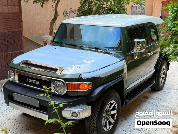 Toyota Fj Gxr 2013 photo 2