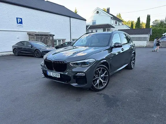 BMW X5 2021 photo 2