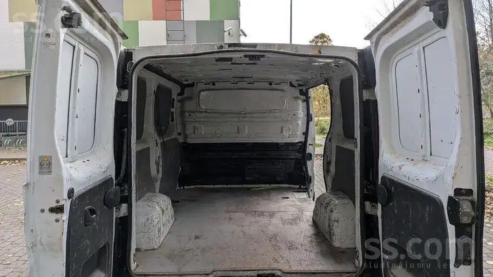 Opel Vivaro 2015 photo 4