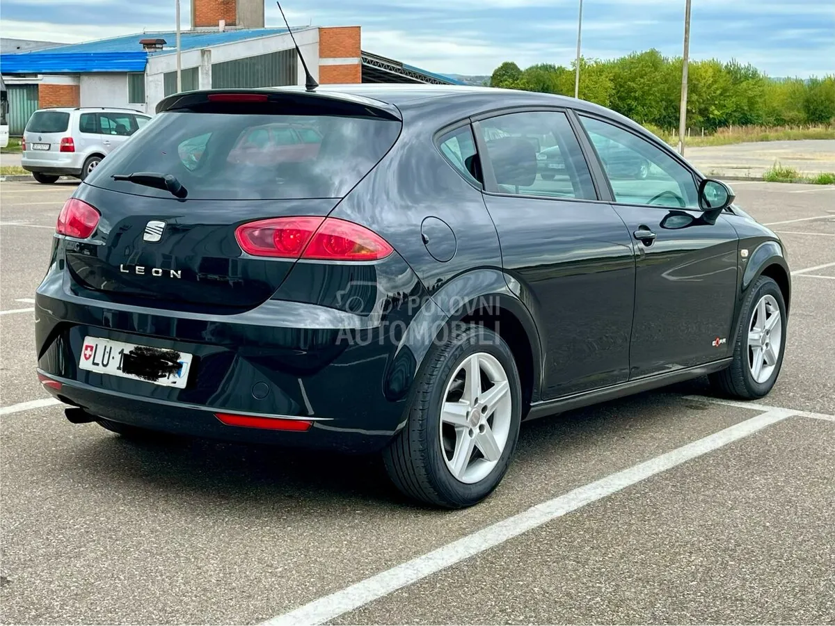 Seat Leon 2011 photo 5