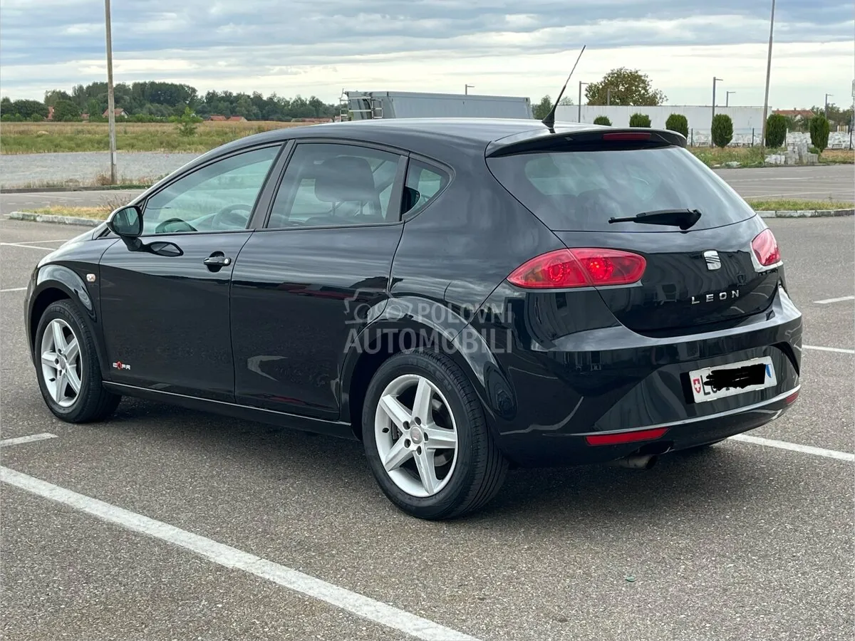 Seat Leon 2011 photo 3