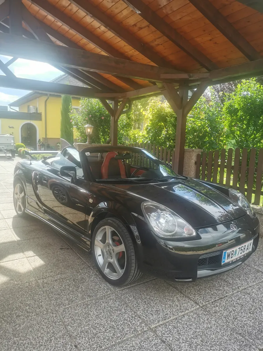Toyota Mr2 2003 photo 2