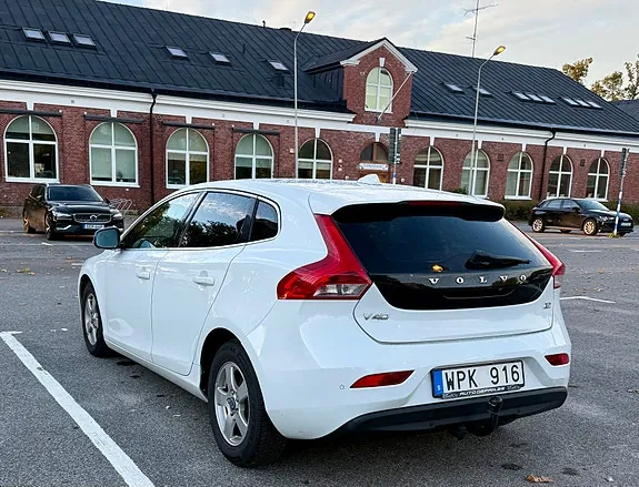 Volvo V40 2013 photo 2