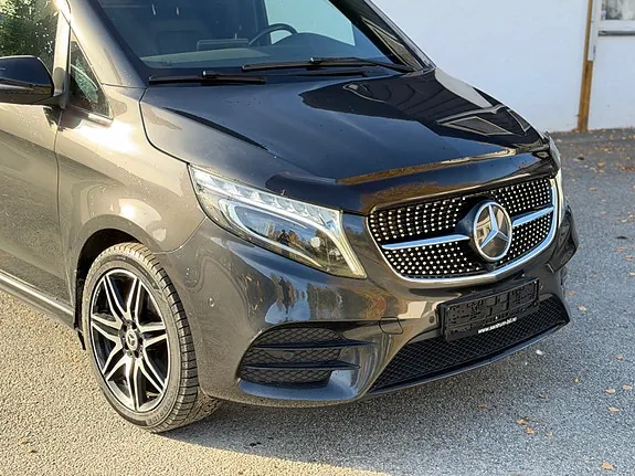 Mercedes-Benz V300 D 2022 photo 2