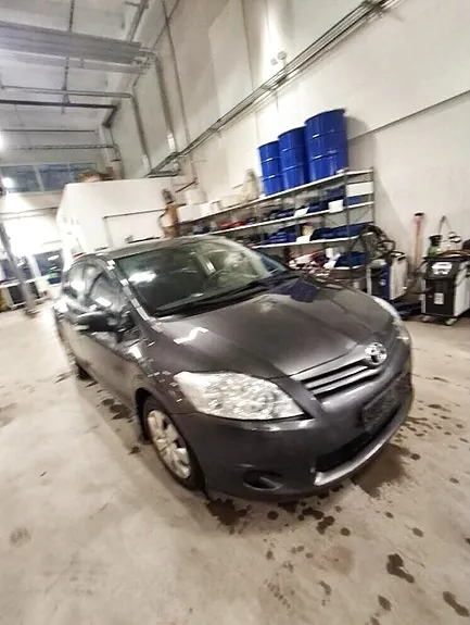 Toyota Auris 2011 photo 4