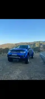 Mitsubishi L200 2015 photo 3