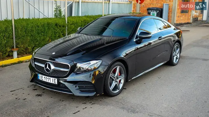 Mercedes-Benz E-Class 2017 photo 4