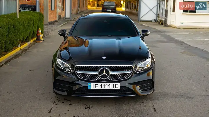 Mercedes-Benz E-Class 2017 photo 2