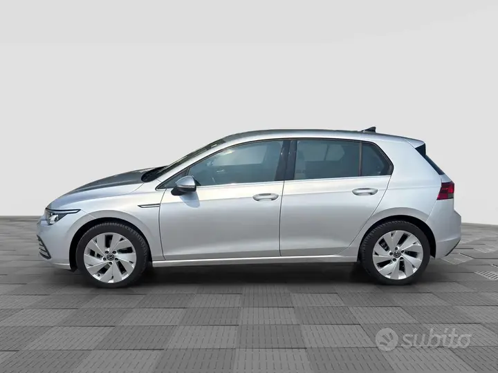 Volkswagen Golf 2024 photo 2