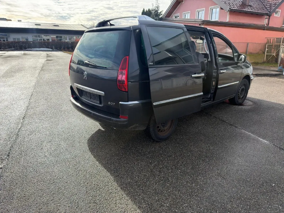 Peugeot 807 2011 photo 3