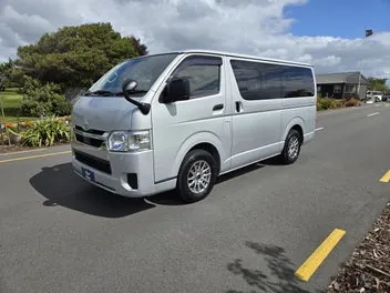 Toyota Hiace 2022 photo 4