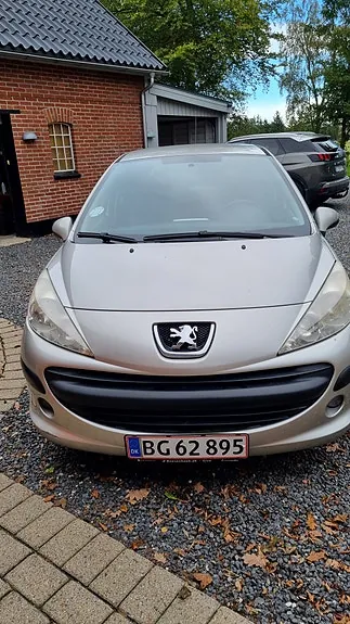 Peugeot 207 2006 photo 4