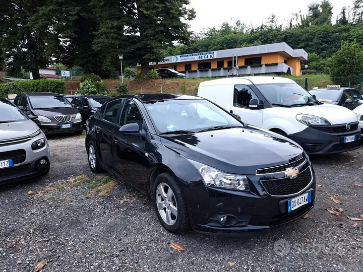Chevrolet Cruze 2009 photo 2