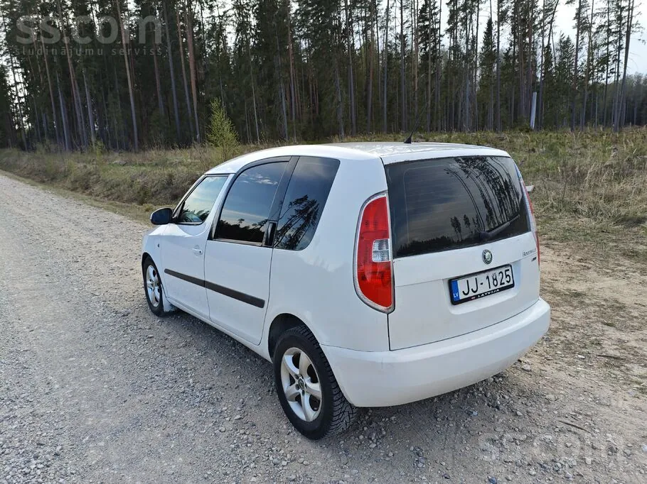 Skoda Roomster 2010 photo 4