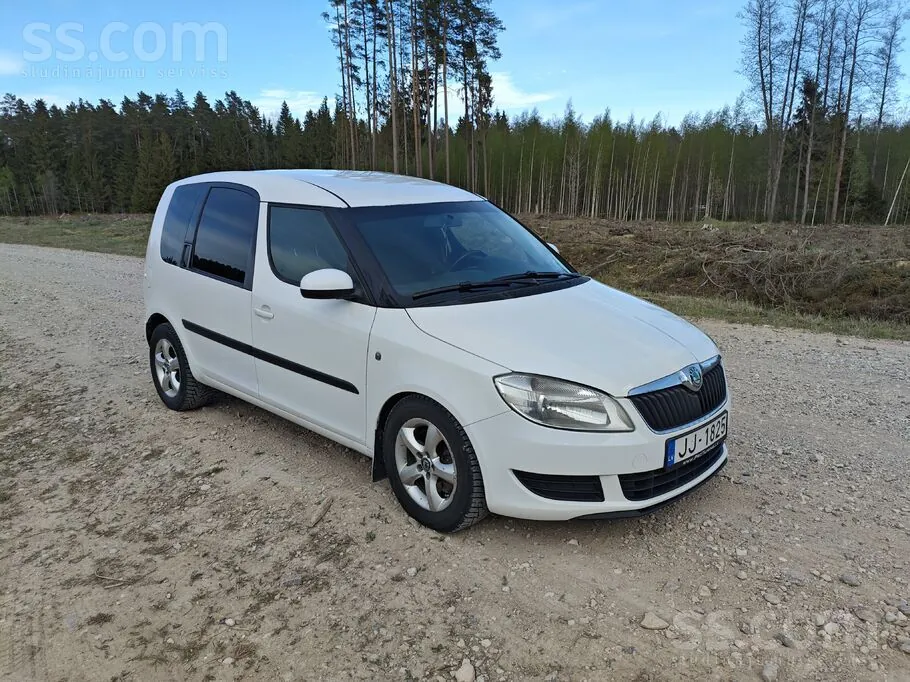 Skoda Roomster 2010 photo 2