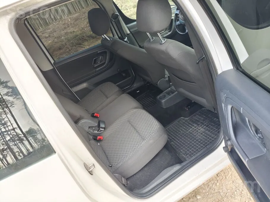 Skoda Roomster 2010 photo 5