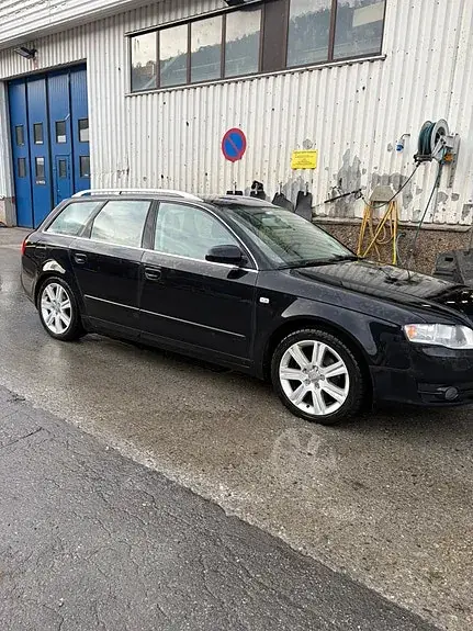 Audi A4 2005 photo 2