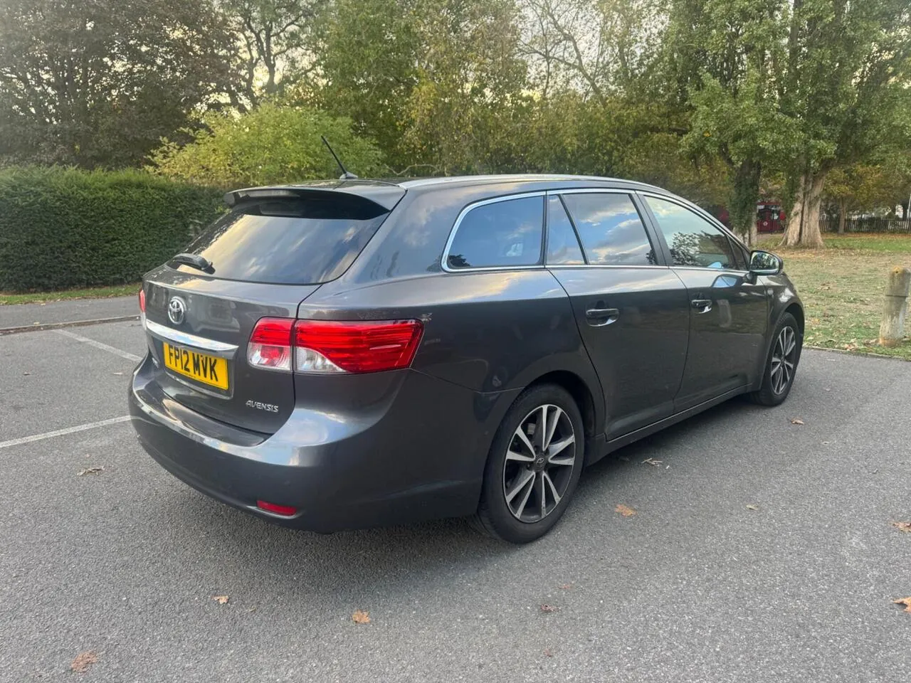 Toyota Avensis 2012 photo 2