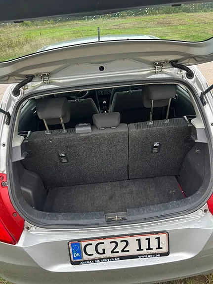 Suzuki Swift 2010 photo 5