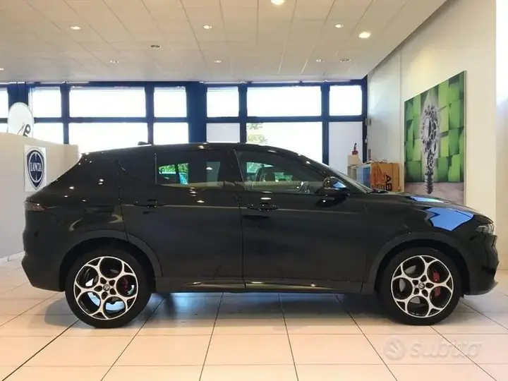 Alfa Romeo Tonale 2025 photo 2