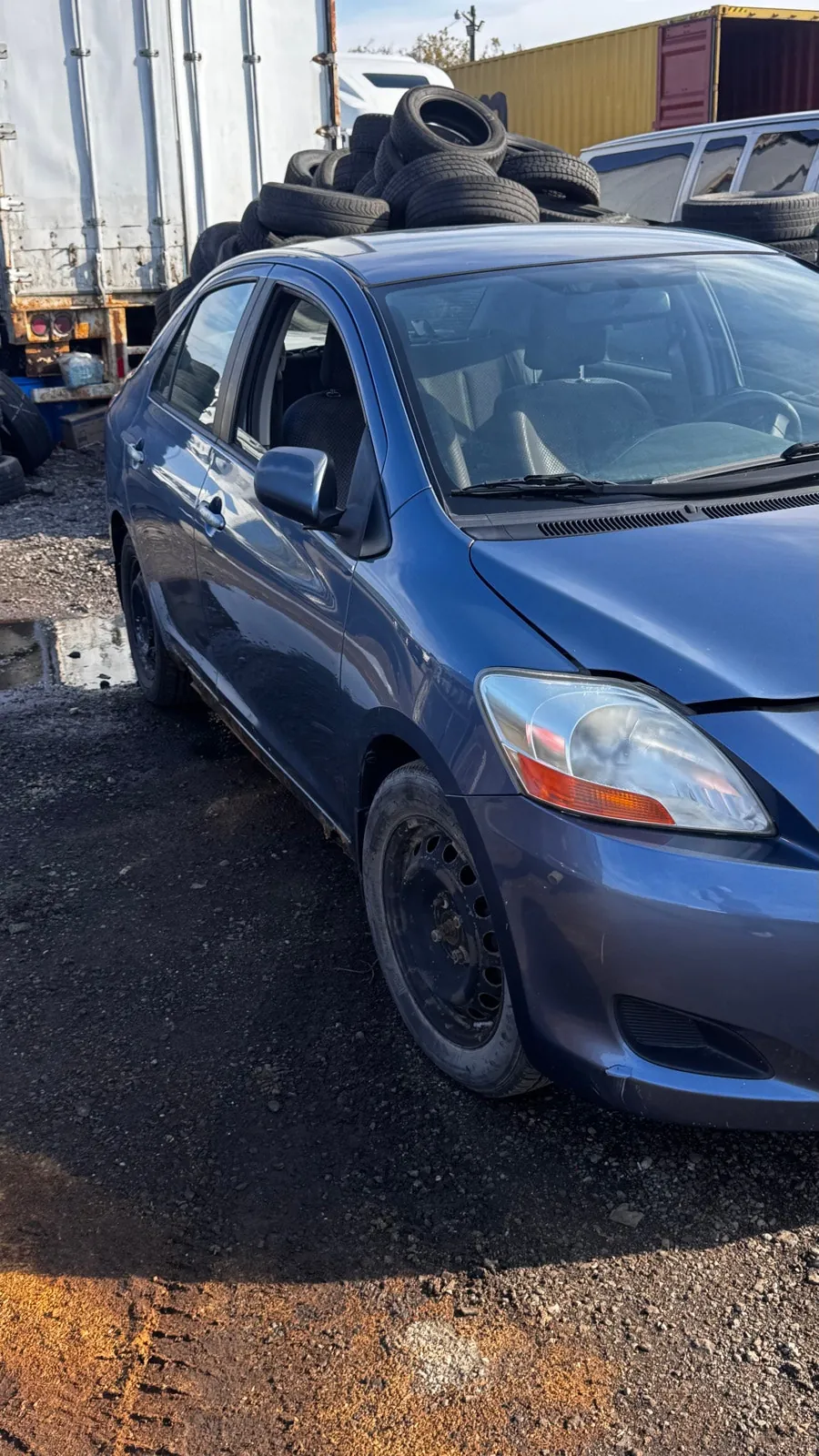 Toyota Yaris 2007 photo 2