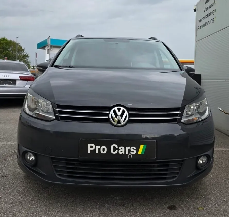 Volkswagen Touran 2014 photo 2