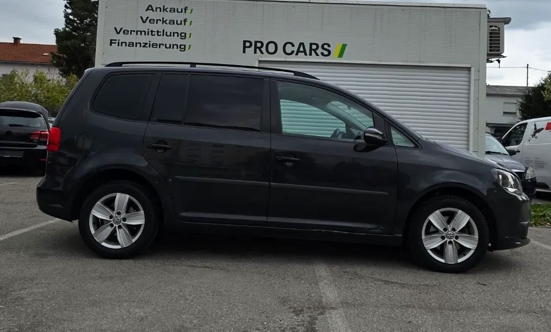 Volkswagen Touran 2014 photo 3